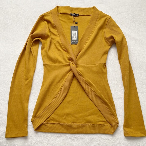 NWT Nasty Gal Mustard Ribbed Cinched Center Pullover Top - Picture 2 of 11
